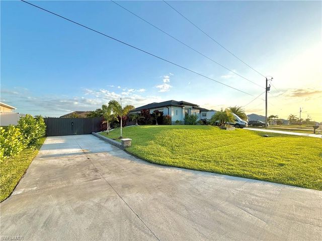 2618 NW 8th TER, Cape Coral, FL 33993
