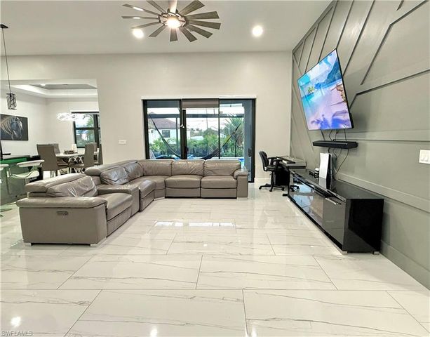 2618 NW 8th TER, Cape Coral, FL 33993