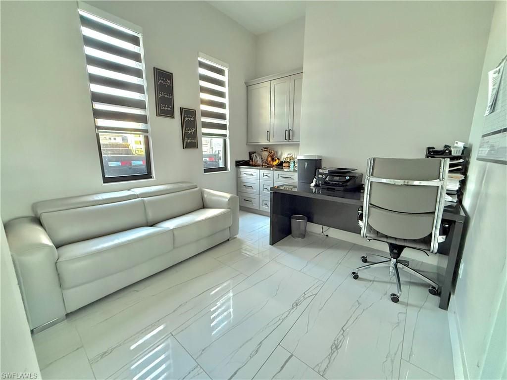 Image 5 of property listing at 2618 NW 8th TER, Cape Coral, FL 33993