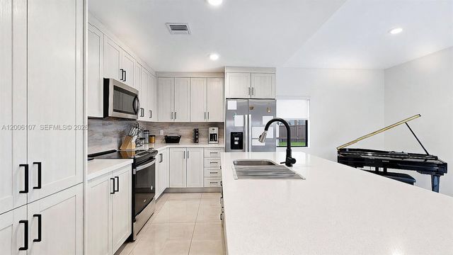 1339 NW 2nd Ln 1339, Florida City, FL 33034