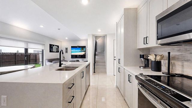 1339 NW 2nd Ln 1339, Florida City, FL 33034