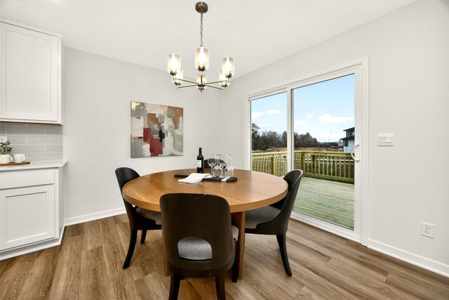 120 NW Rolling Circle, Waukee, IA 50263