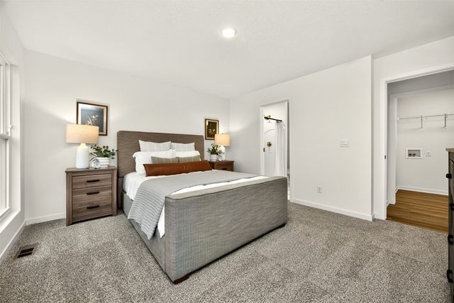 120 NW Rolling Circle, Waukee, IA 50263