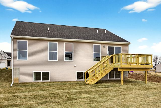 120 NW Rolling Circle, Waukee, IA 50263