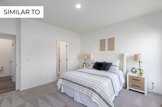 120 NW Rolling Circle, Waukee, IA 50263