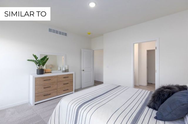 120 NW Rolling Circle, Waukee, IA 50263