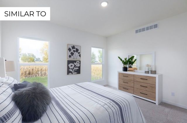 120 NW Rolling Circle, Waukee, IA 50263