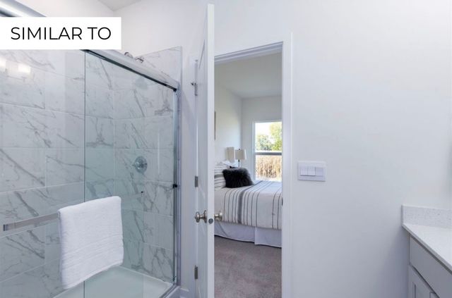 120 NW Rolling Circle, Waukee, IA 50263