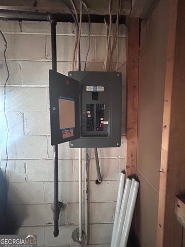 625 NW Church Street NW, Atlanta, GA 30318