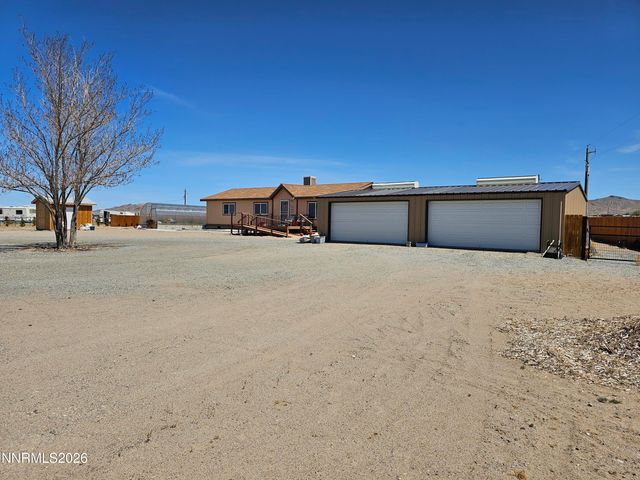 557 E Us Highway 95A, Yerington, NV 89447