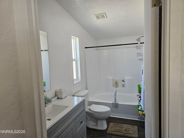 557 E Us Highway 95A, Yerington, NV 89447