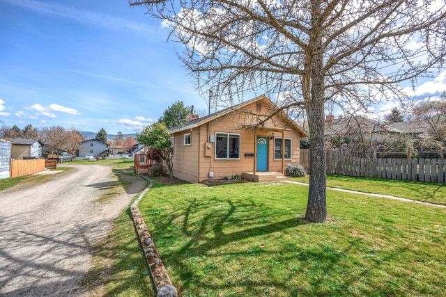 128 S Mountain Avenue, Ashland, OR 97520