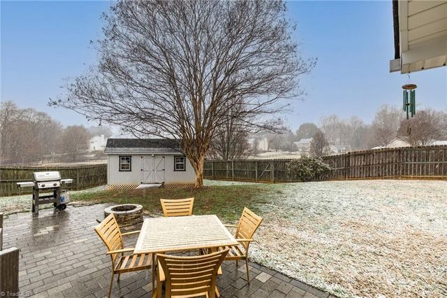 8 Broadleaf Court, Summerfield, NC 27358