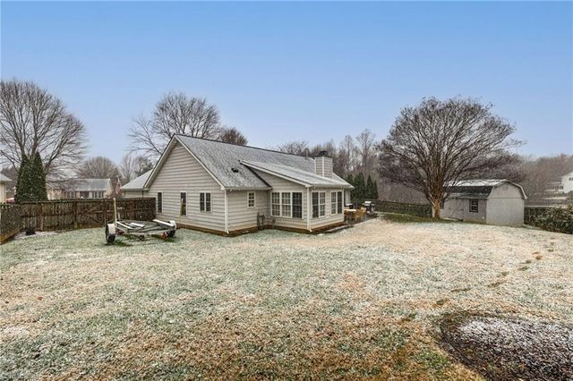 8 Broadleaf Court, Summerfield, NC 27358