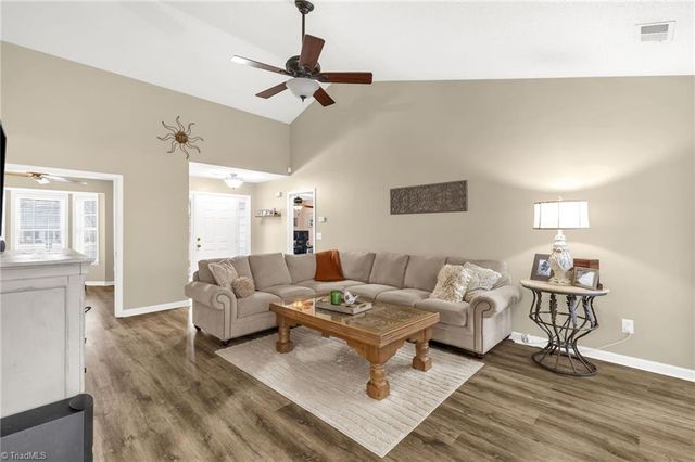 8 Broadleaf Court, Summerfield, NC 27358