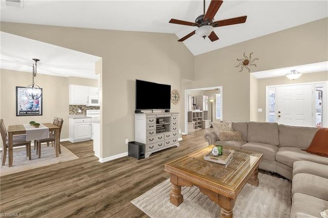 8 Broadleaf Court, Summerfield, NC 27358