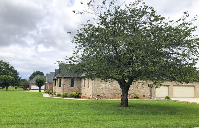 345 Franklin Heights Dr, Winchester, TN 37398