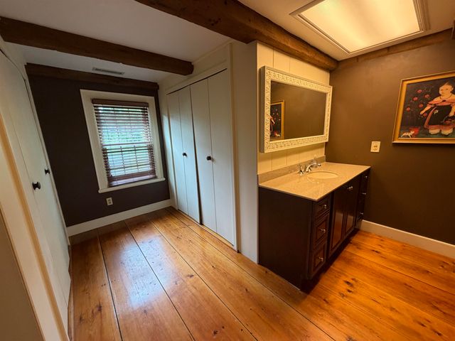 246 South Road, Candia, NH 03034