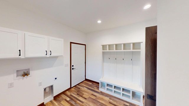 1222 Leo DRIVE, Holmen, WI 54636