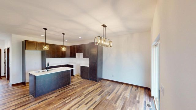 1222 Leo DRIVE, Holmen, WI 54636