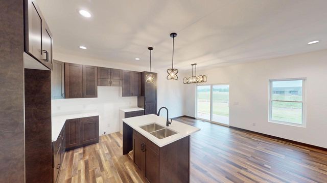 1222 Leo DRIVE, Holmen, WI 54636