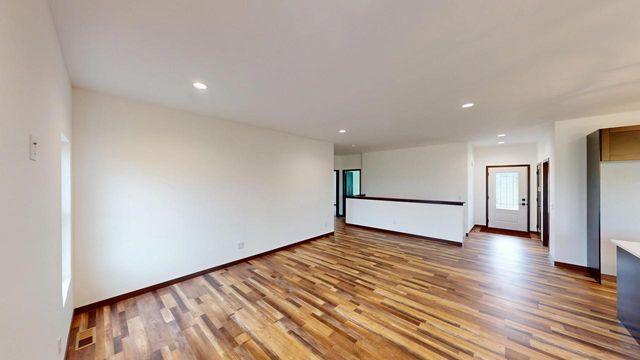 1222 Leo DRIVE, Holmen, WI 54636