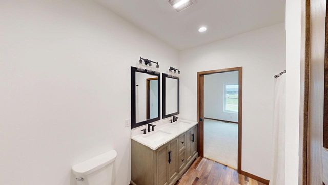 1222 Leo DRIVE, Holmen, WI 54636