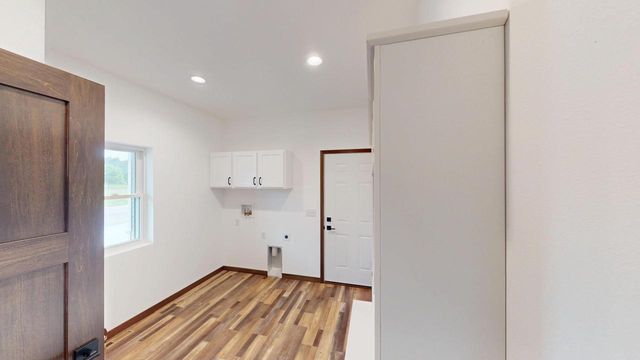 1222 Leo DRIVE, Holmen, WI 54636