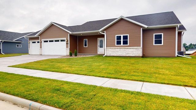 1222 Leo DRIVE, Holmen, WI 54636