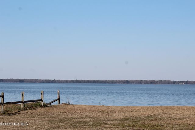 315 Newberry Landing, Roper, NC 27970