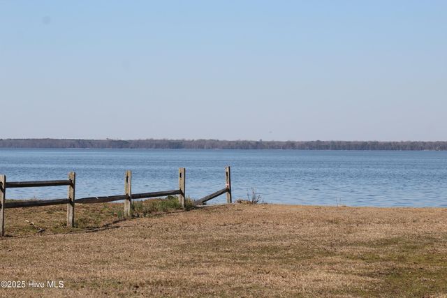 315 Newberry Landing, Roper, NC 27970
