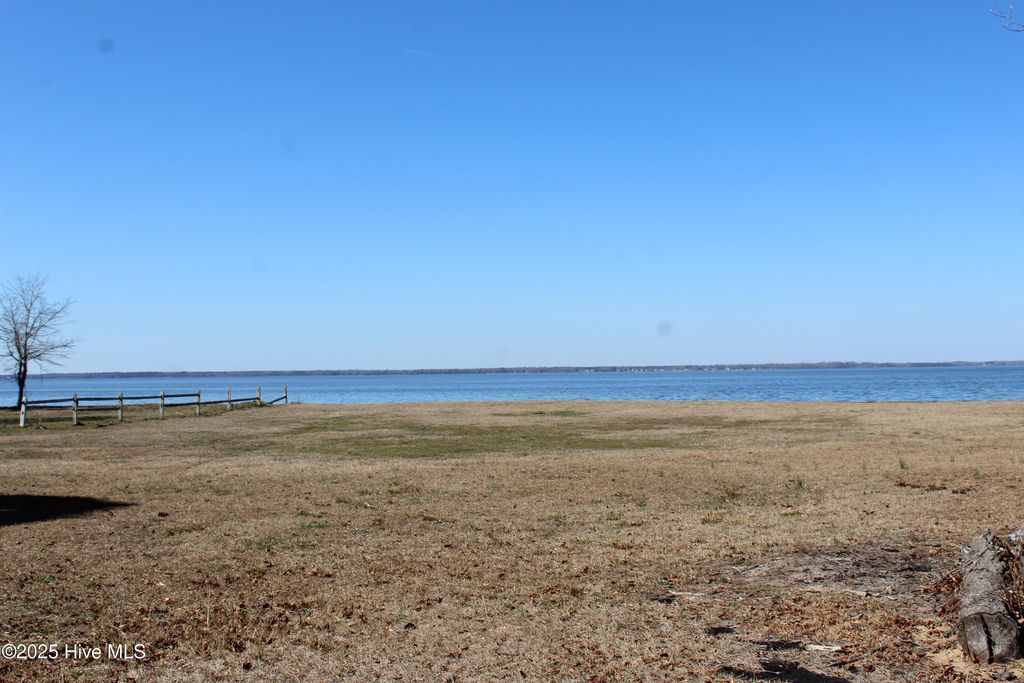 315 Newberry Landing, Roper, NC 27970