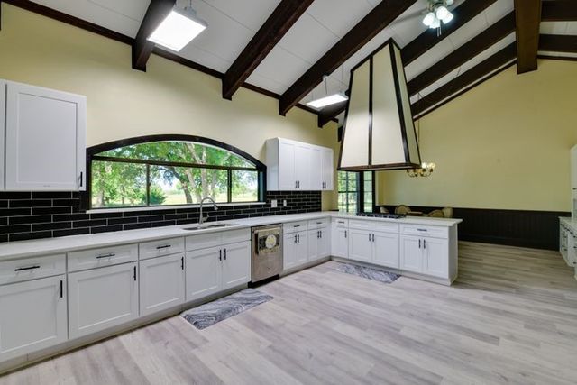 11470 Massey Road, Pilot Point, TX 76258