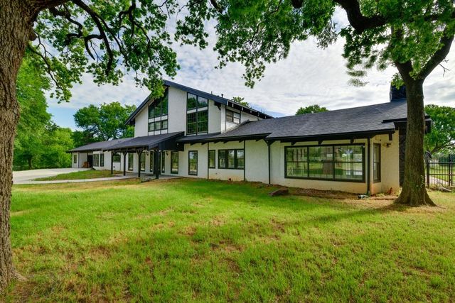 11470 Massey Road, Pilot Point, TX 76258