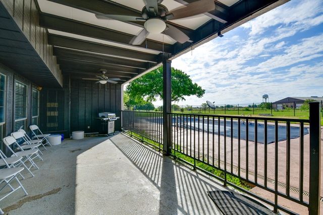 11470 Massey Road, Pilot Point, TX 76258