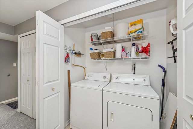 400 Sturdy Road 8a, Valparaiso, IN 46383