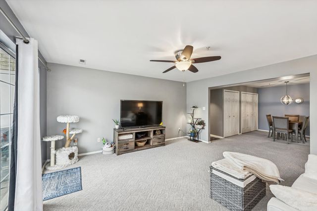 400 Sturdy Road 8a, Valparaiso, IN 46383