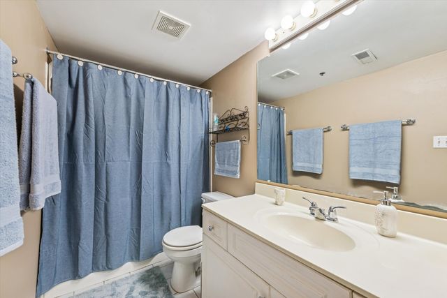 400 Sturdy Road 8a, Valparaiso, IN 46383