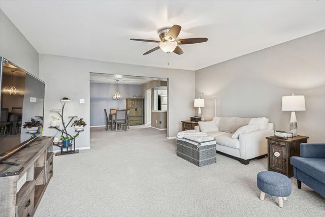 400 Sturdy Road 8a, Valparaiso, IN 46383