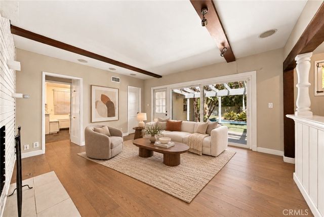 13047 Magnolia Boulevard, Sherman Oaks, CA 91423