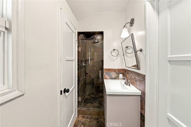 13047 Magnolia Boulevard, Sherman Oaks, CA 91423