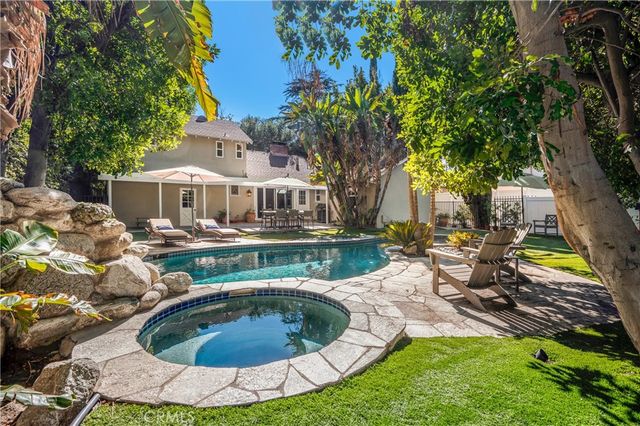 13047 Magnolia Boulevard, Sherman Oaks, CA 91423