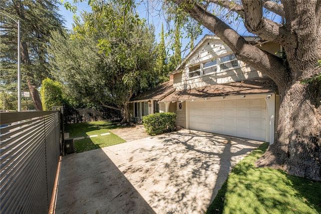 13047 Magnolia Boulevard, Sherman Oaks, CA 91423