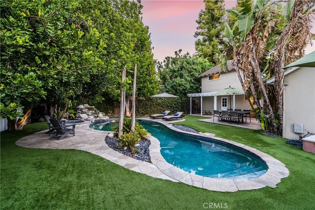 13047 Magnolia Boulevard, Sherman Oaks, CA 91423