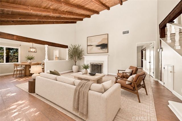 13047 Magnolia Boulevard, Sherman Oaks, CA 91423