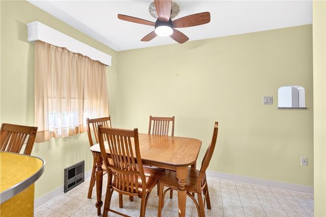 210 Dicio St, North Strabane, PA 15317