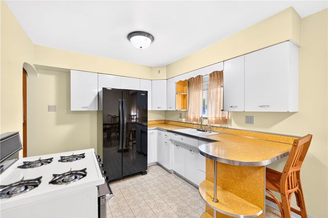 210 Dicio St, North Strabane, PA 15317