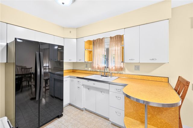 210 Dicio St, North Strabane, PA 15317