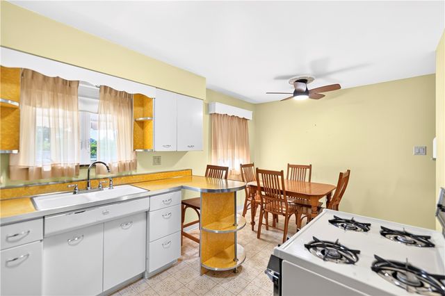 210 Dicio St, North Strabane, PA 15317
