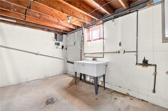 210 Dicio St, North Strabane, PA 15317